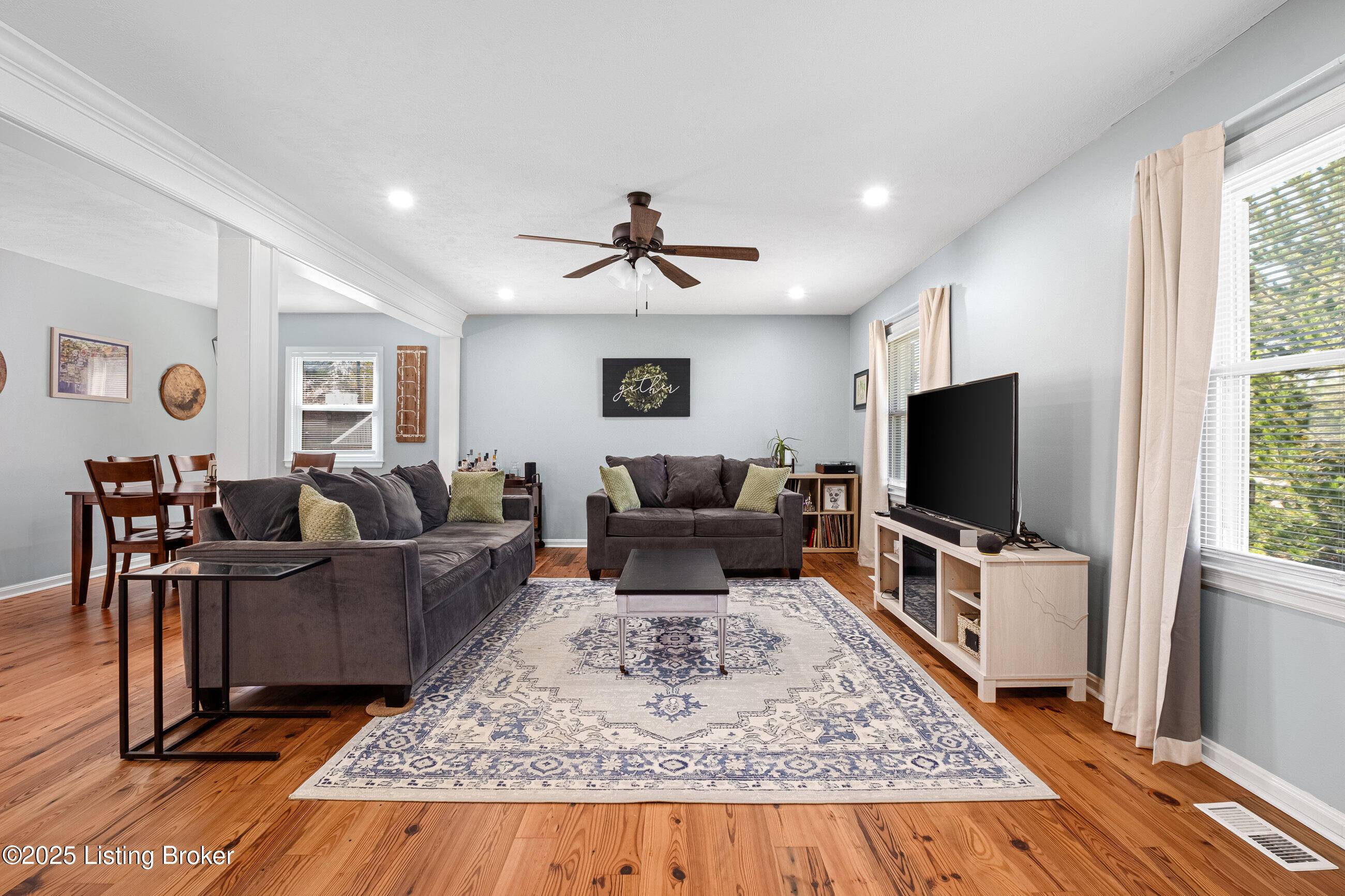 Louisville, KY 40242,2405 Stonehurst Dr
