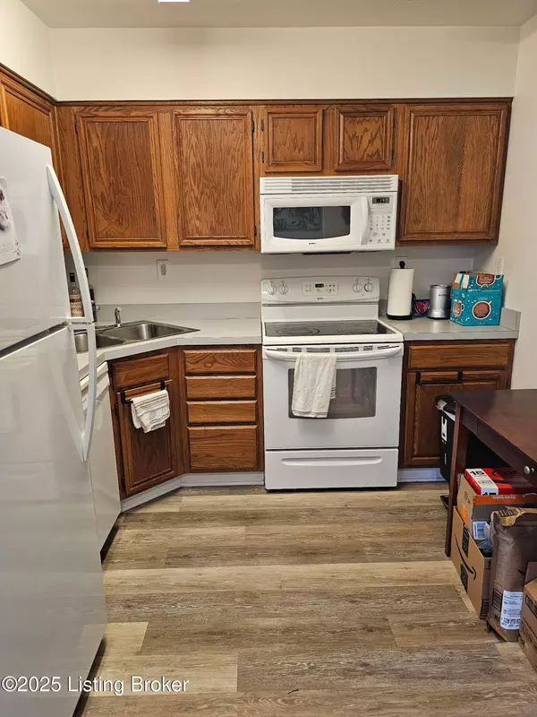 Louisville, KY 40241,10515 Bay Pointe Ct