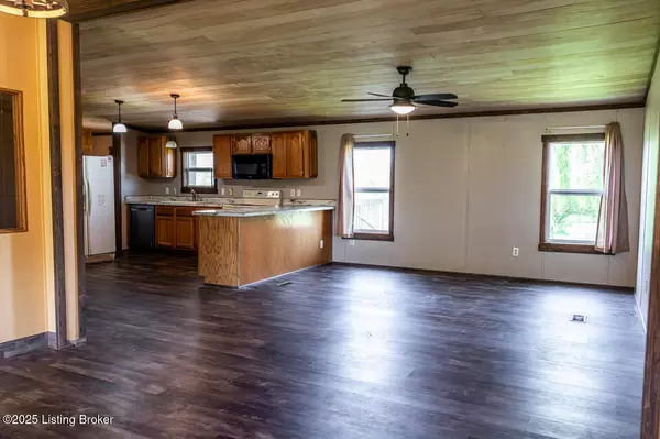 Ekron, KY 40117,338 Medley Dr