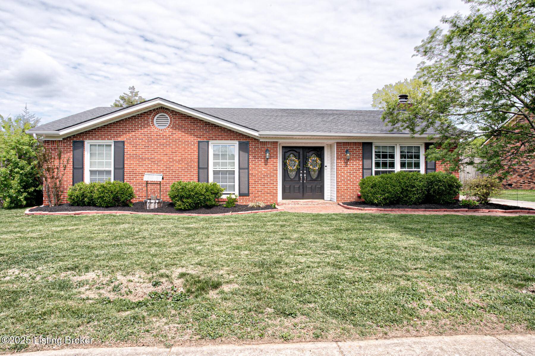 9103 Westport Rd, Louisville, KY 40242