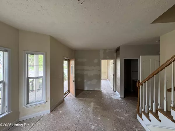 Louisville, KY 40211,1601 Russell Lee Dr