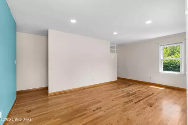 Louisville, KY 40219,3311 Bowie Dr