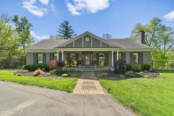 6217 Innes Trace Rd, Louisville, KY 40222
