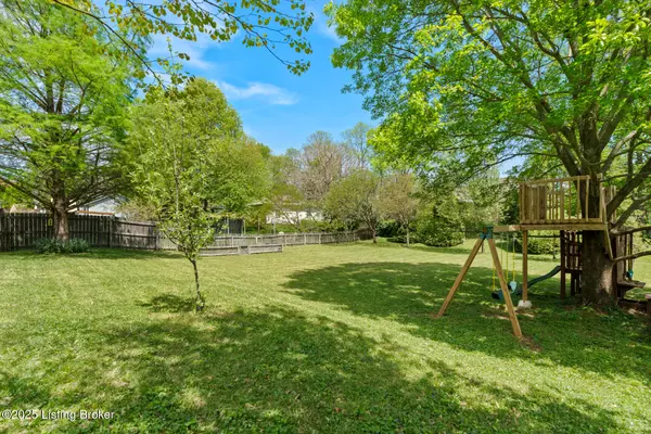 Louisville, KY 40245,13710 Saddlecreek Dr