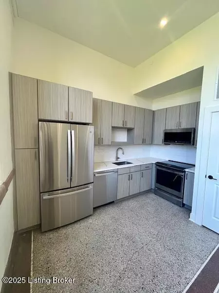 1810 Sils Ave #205, Louisville, KY 40205