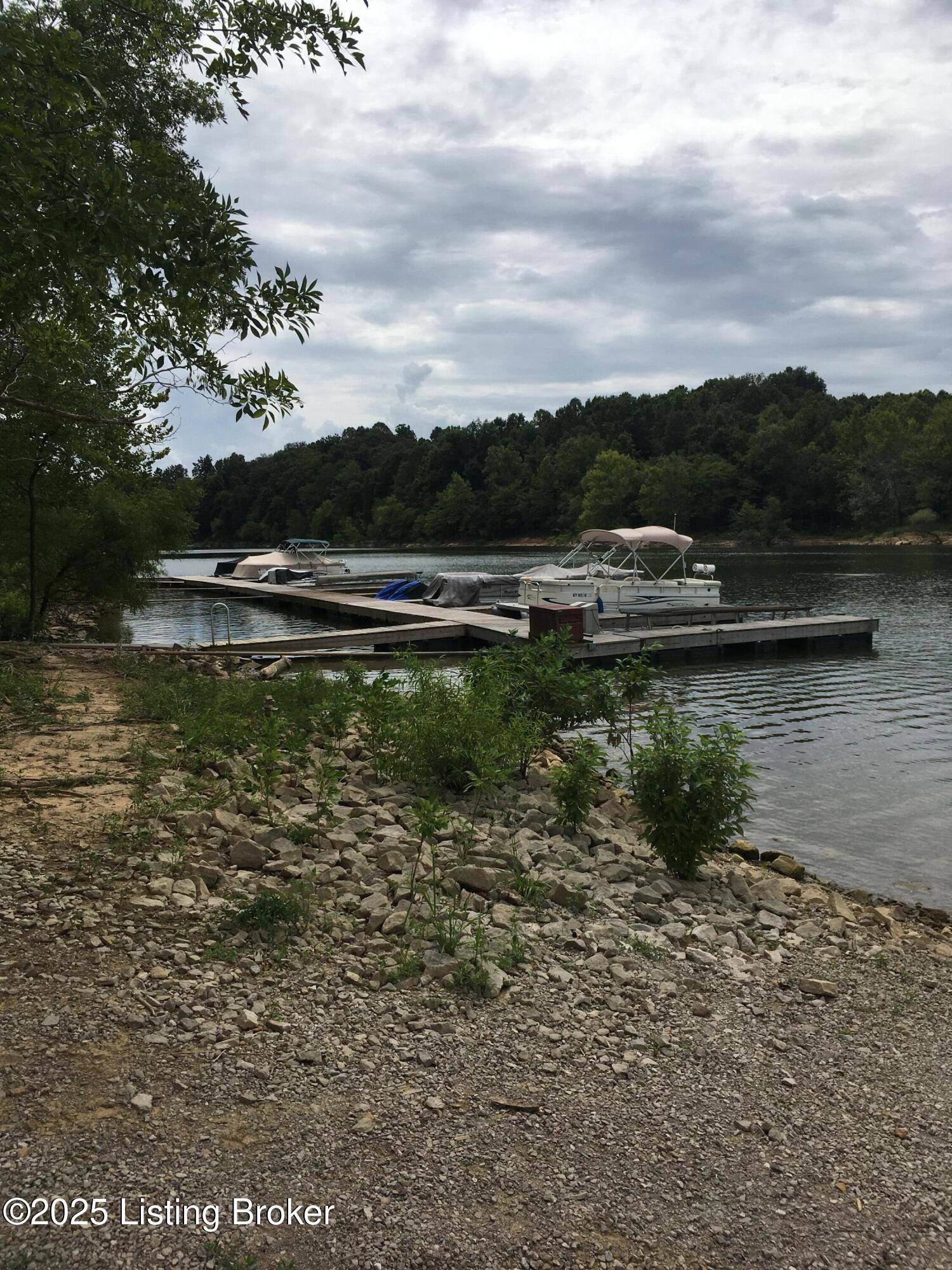 Leitchfield, KY 42754,73 Holiday Way