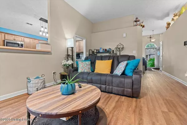 Louisville, KY 40229,10606 Waycross Ave