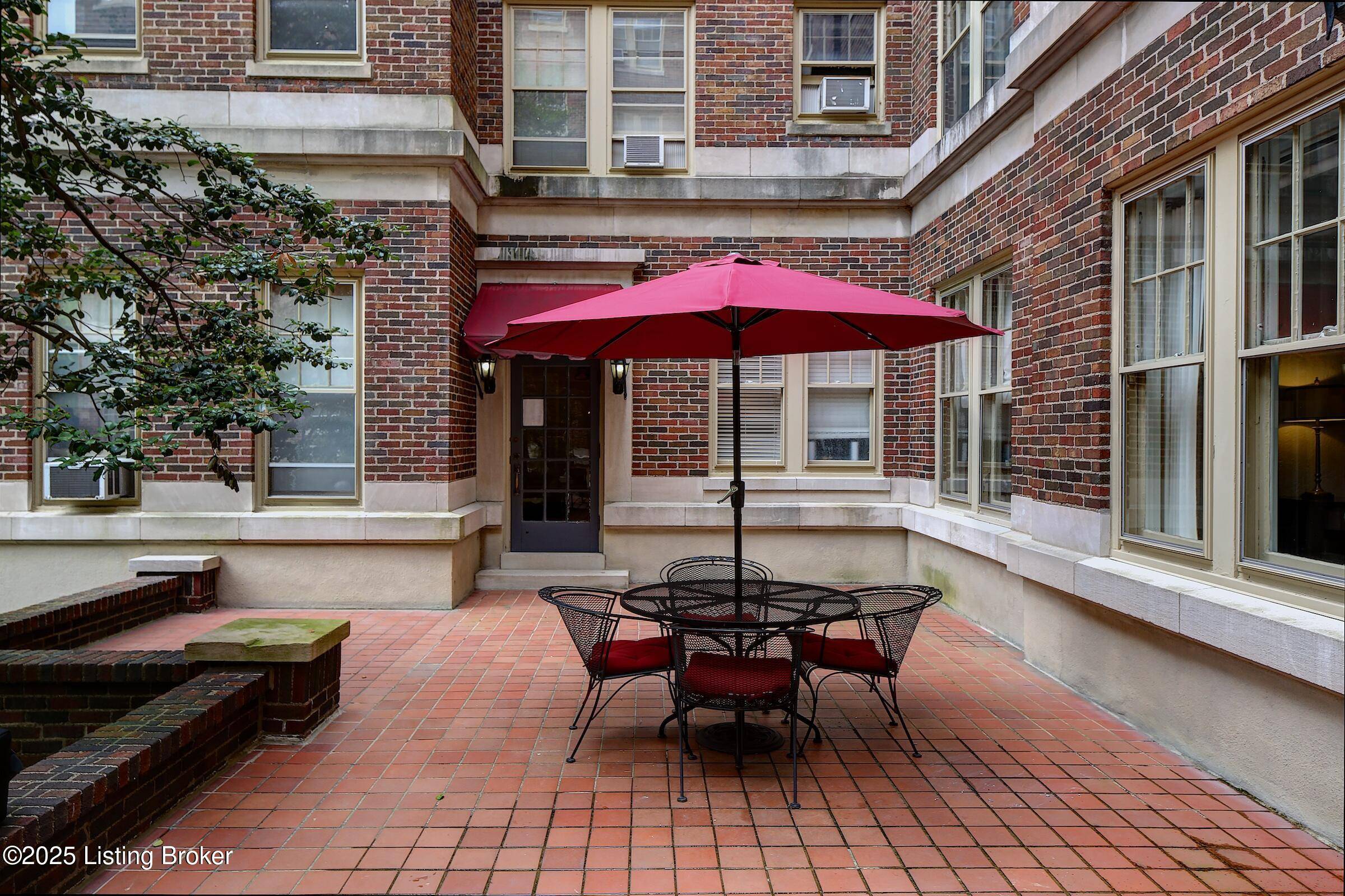 Louisville, KY 40204,1412 Willow Ave #73