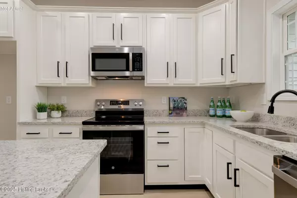 Louisville, KY 40229,11012 Brookley Dr