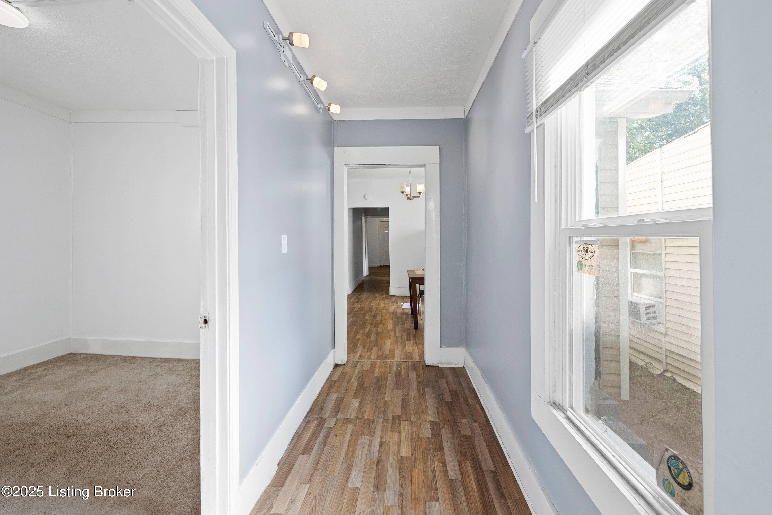 Louisville, KY 40211,3213 Hale Ave
