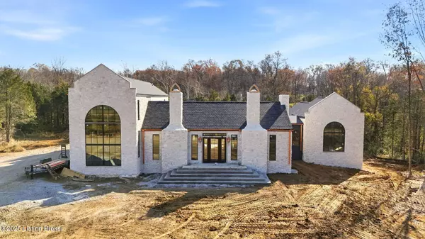 2 Bainsley Ln, Pewee Valley, KY 40056