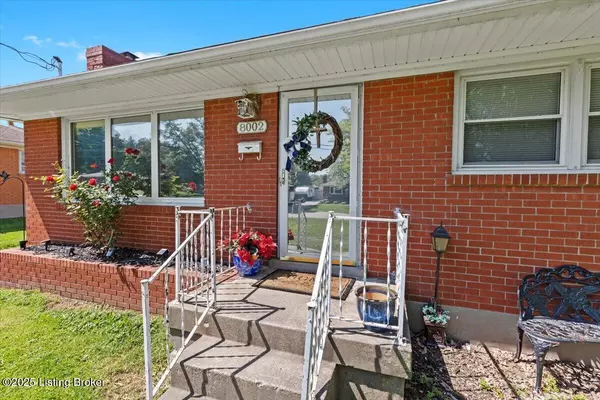 Louisville, KY 40219,8002 Red Cedar WAY