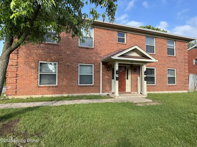 819 Colonial Park Dr #4, Jeffersonville, IN 47130