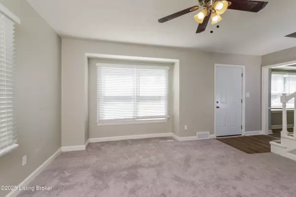 Louisville, KY 40216,1829 Mary Catherine Dr