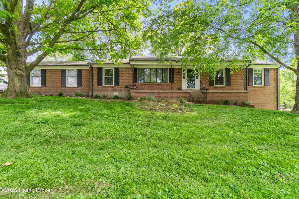 La Grange, KY 40031,1802 Wildbriar Ct