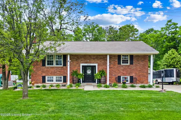 6501 Hollow Tree Rd, Louisville, KY 40228