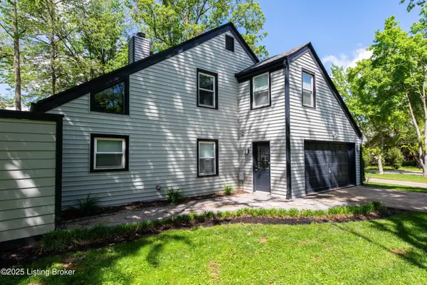 Louisville, KY 40223,11110 Harrods Creek Ct