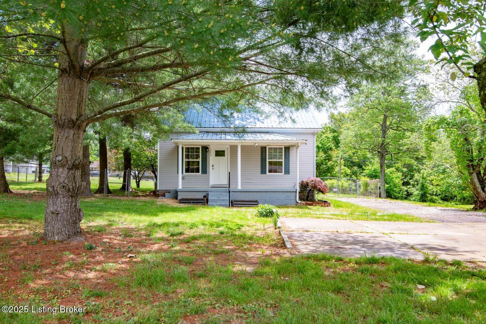 Radcliff, KY 40160,1244 W Vine St