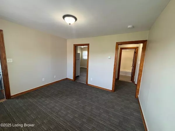Clarksville, IN 47129,136 E Harrison Ave