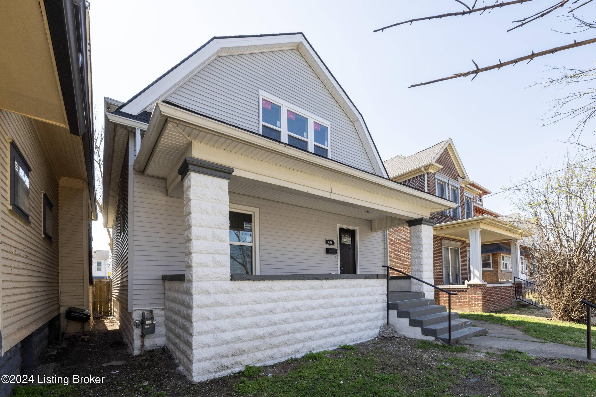 Louisville, KY 40203,426 E Oak St