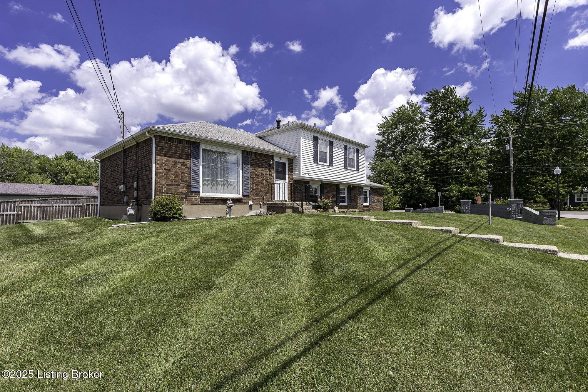 Louisville, KY 40291,7705 Bleemel Dr