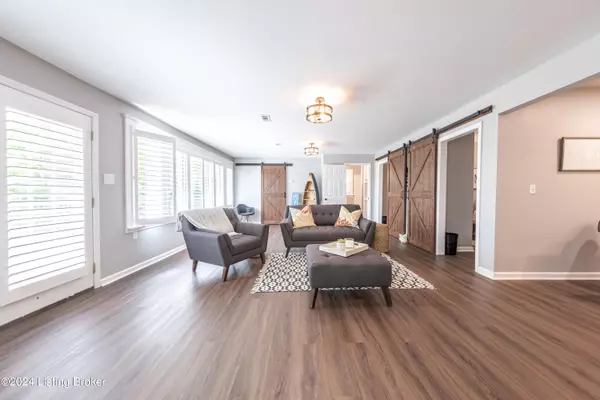 Hardinsburg, KY 40143,672 Hinton Hills LOOP