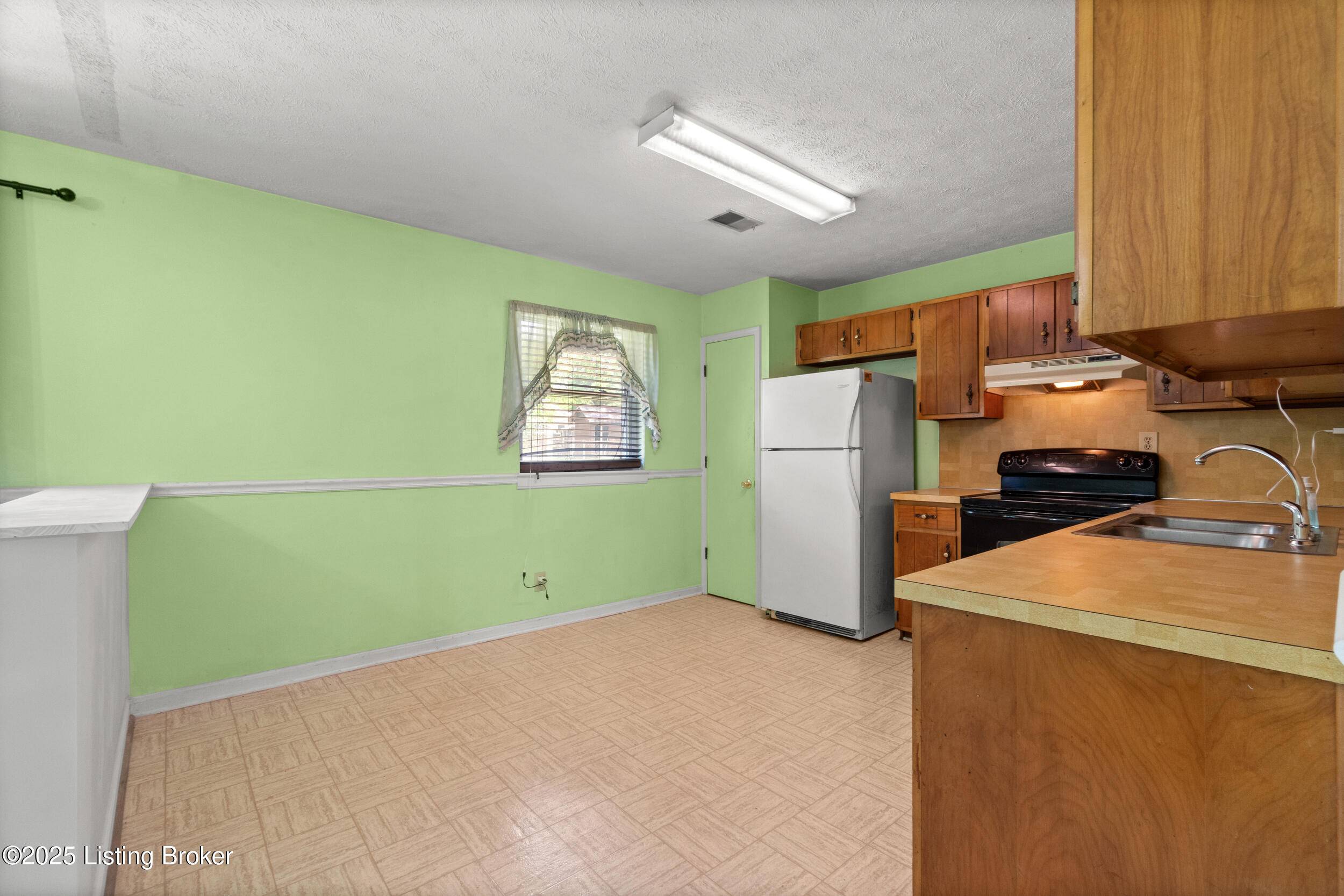 Louisville, KY 40291,10207 Poco Pl