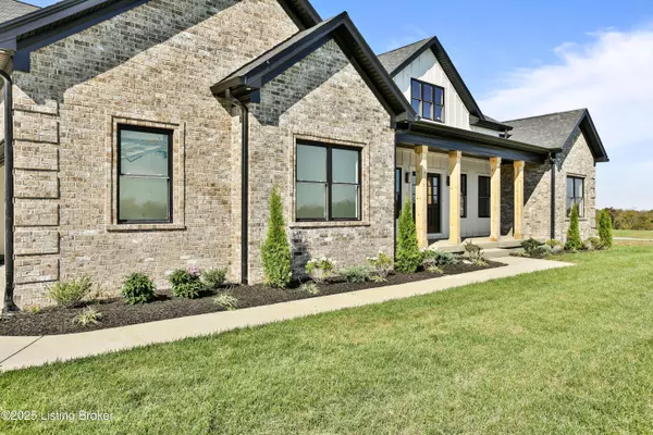 Shelbyville, KY 40065,449 S Stallard Dr