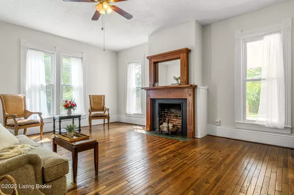 La Grange, KY 40031,309 W Madison St
