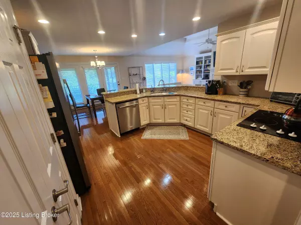 Louisville, KY 40241,7201 Creekton Dr