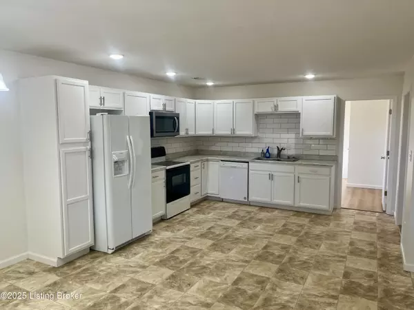 Loretto, KY 40037,171 Old Kentucky 49