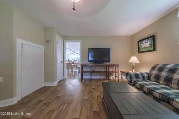 Hardinsburg, KY 40143,17 Clinton Houk Ln