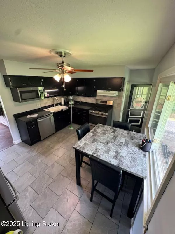 Brandenburg, KY 40108,356 Lakeview Dr
