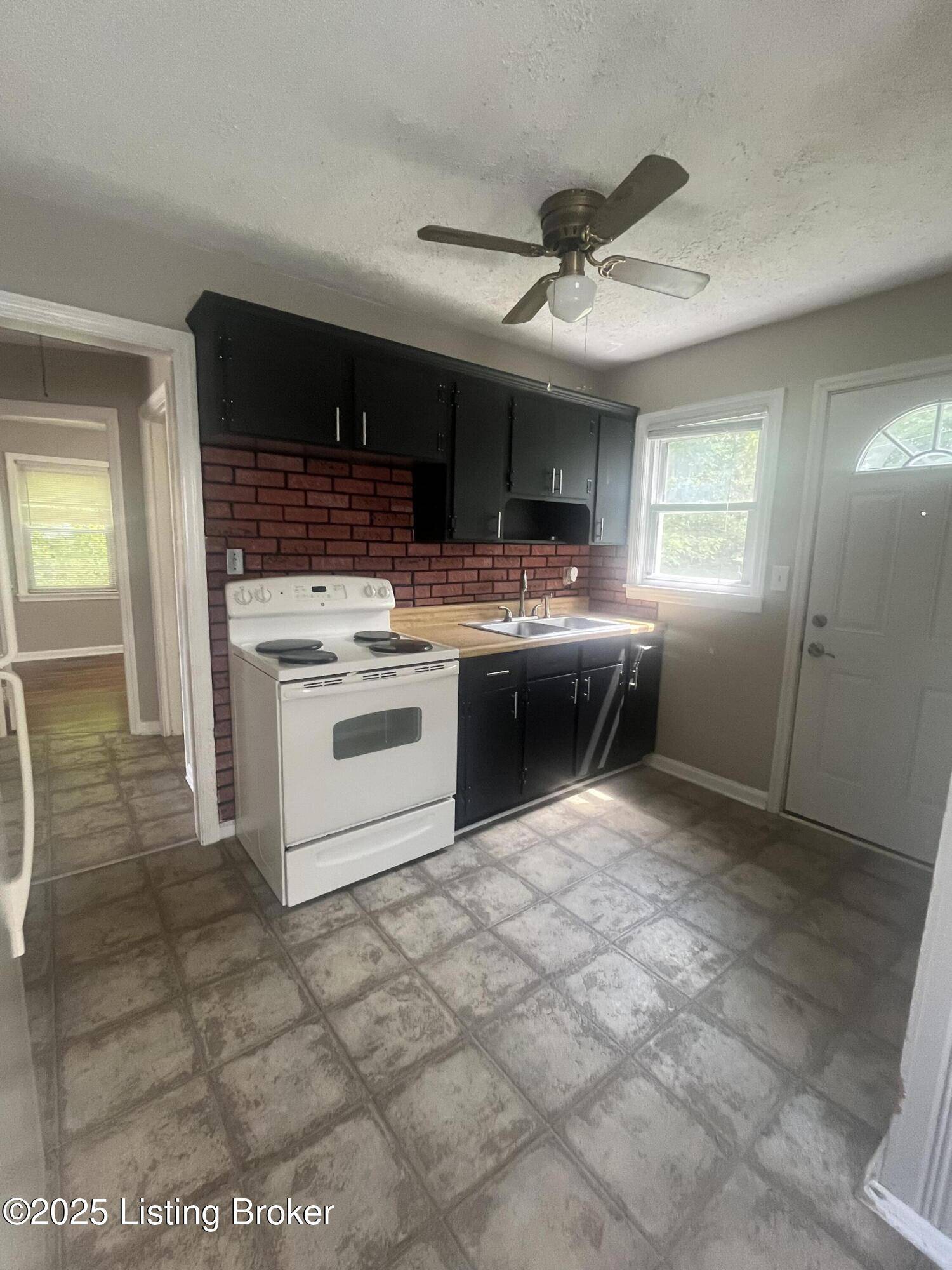 Elizabethtown, KY 42701,533 Lee Rd