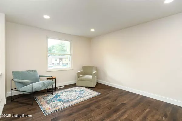 Louisville, KY 40229,144 Starlite Ct