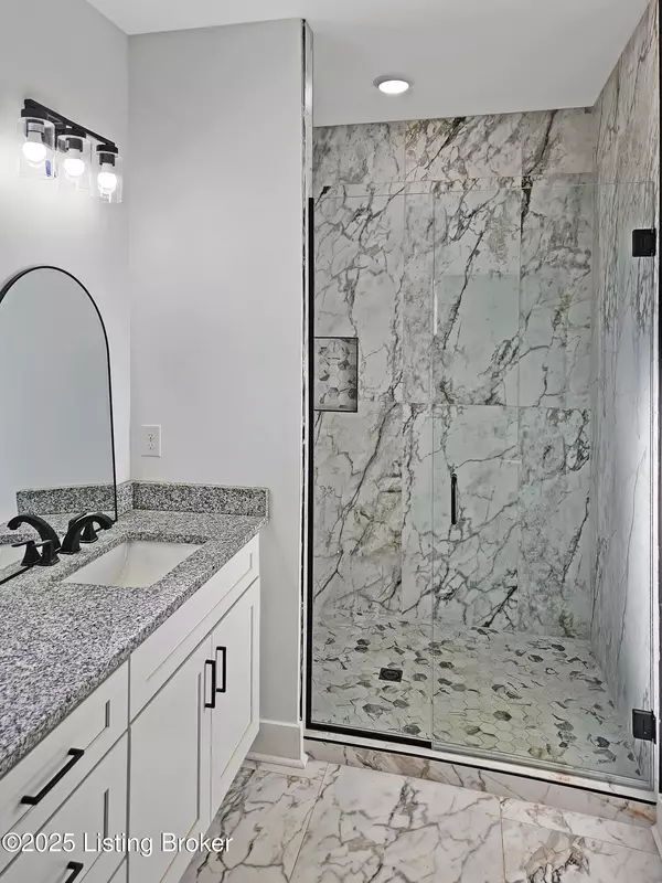 Vine Grove, KY 40175,106 Blatina Dr