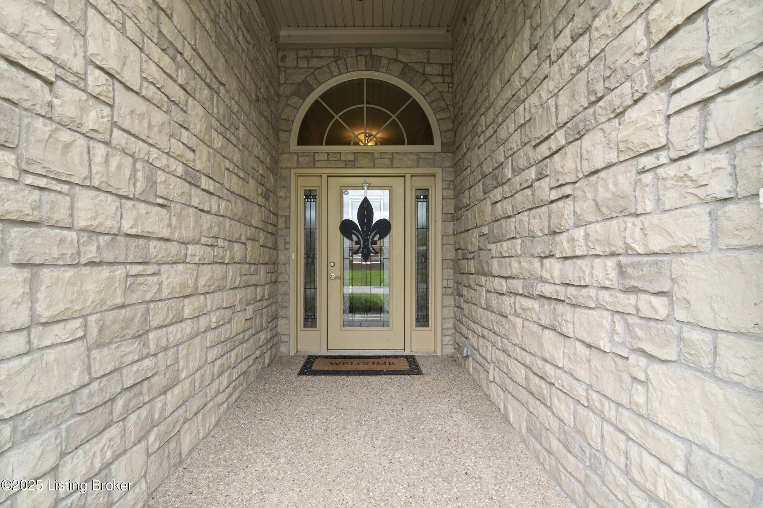Louisville, KY 40291,9818 Cedar Garden Dr