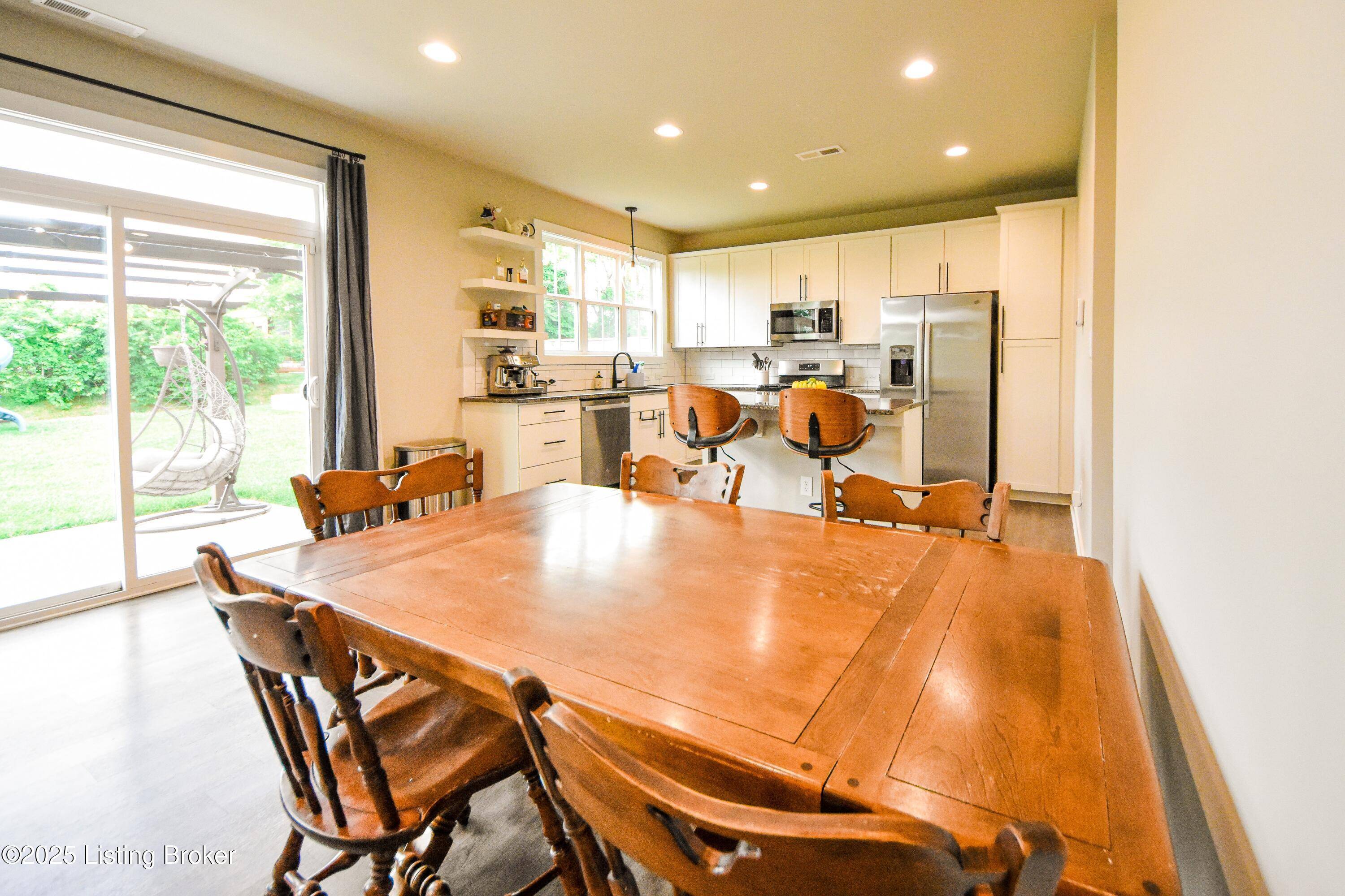 Louisville, KY 40228,9206 Fox Chase Rd