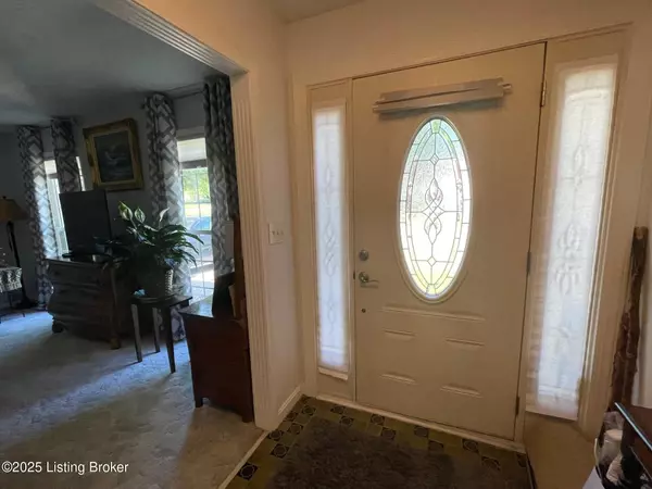 Louisville, KY 40291,7102 Gorham WAY