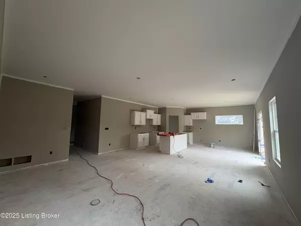 La Grange, KY 40031,1004 Richwood WAY