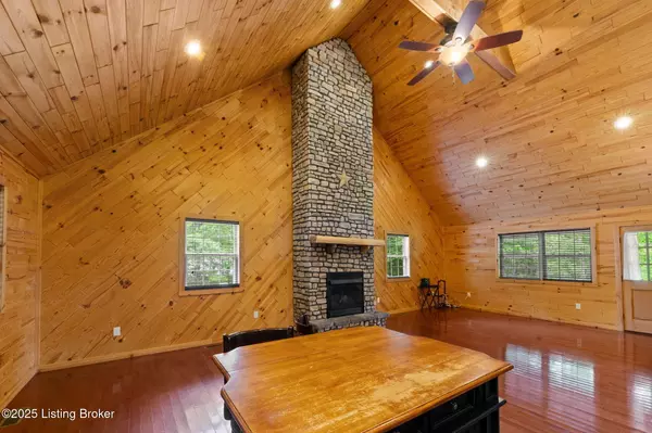 Bee Spring, KY 42207,143 Ironwood Dr