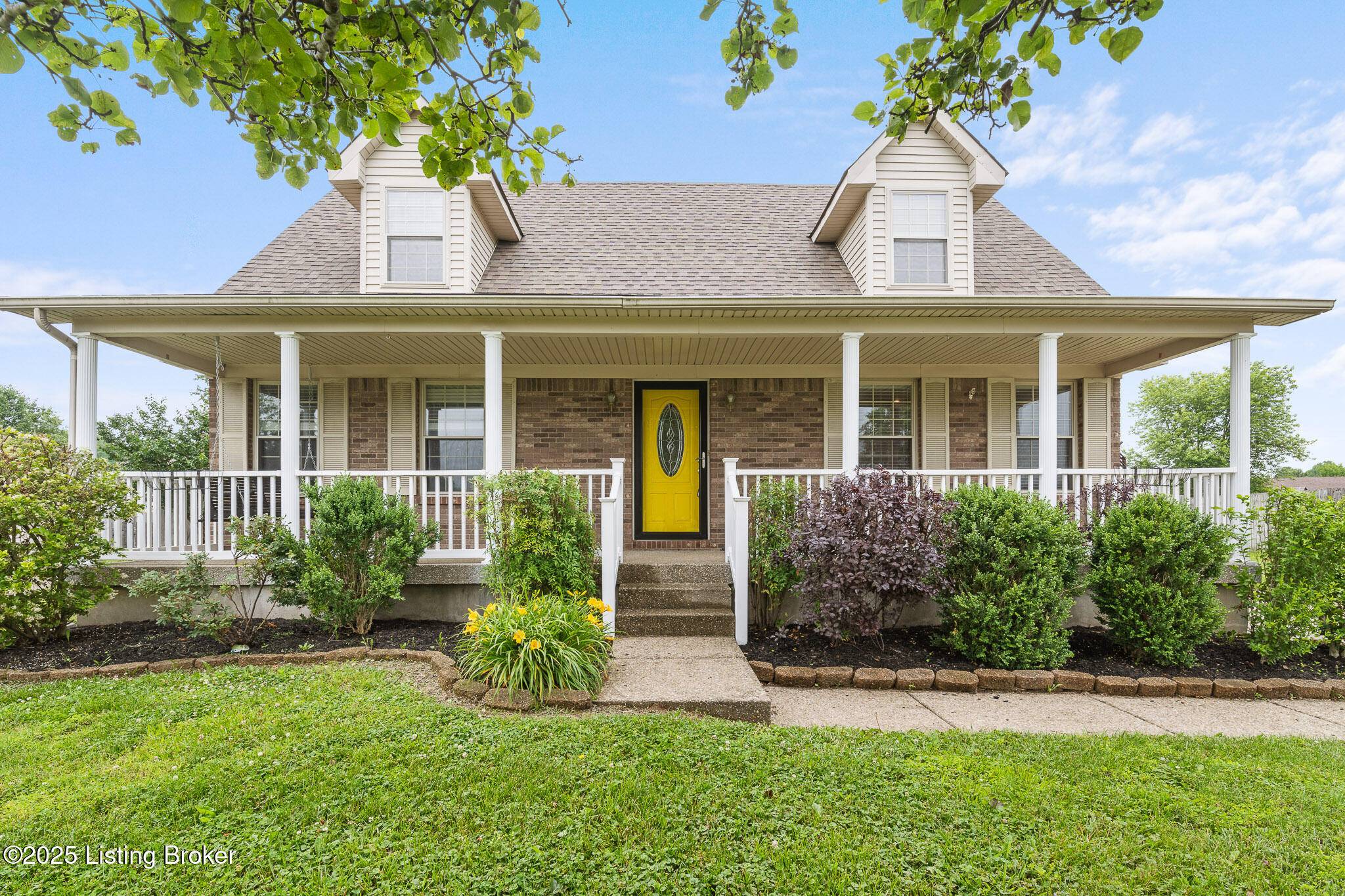 Louisville, KY 40229,5704 Bartview Ct