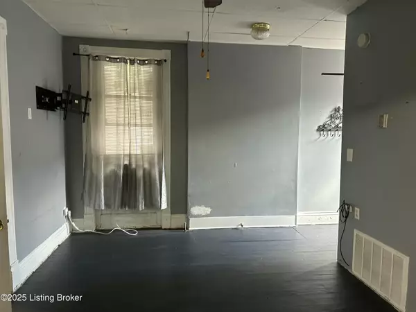 Louisville, KY 40208,1633 S 4th St