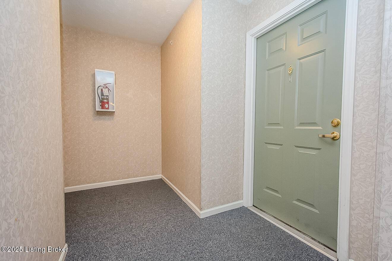 Crestwood, KY 40014,5901 Landers Ave #104