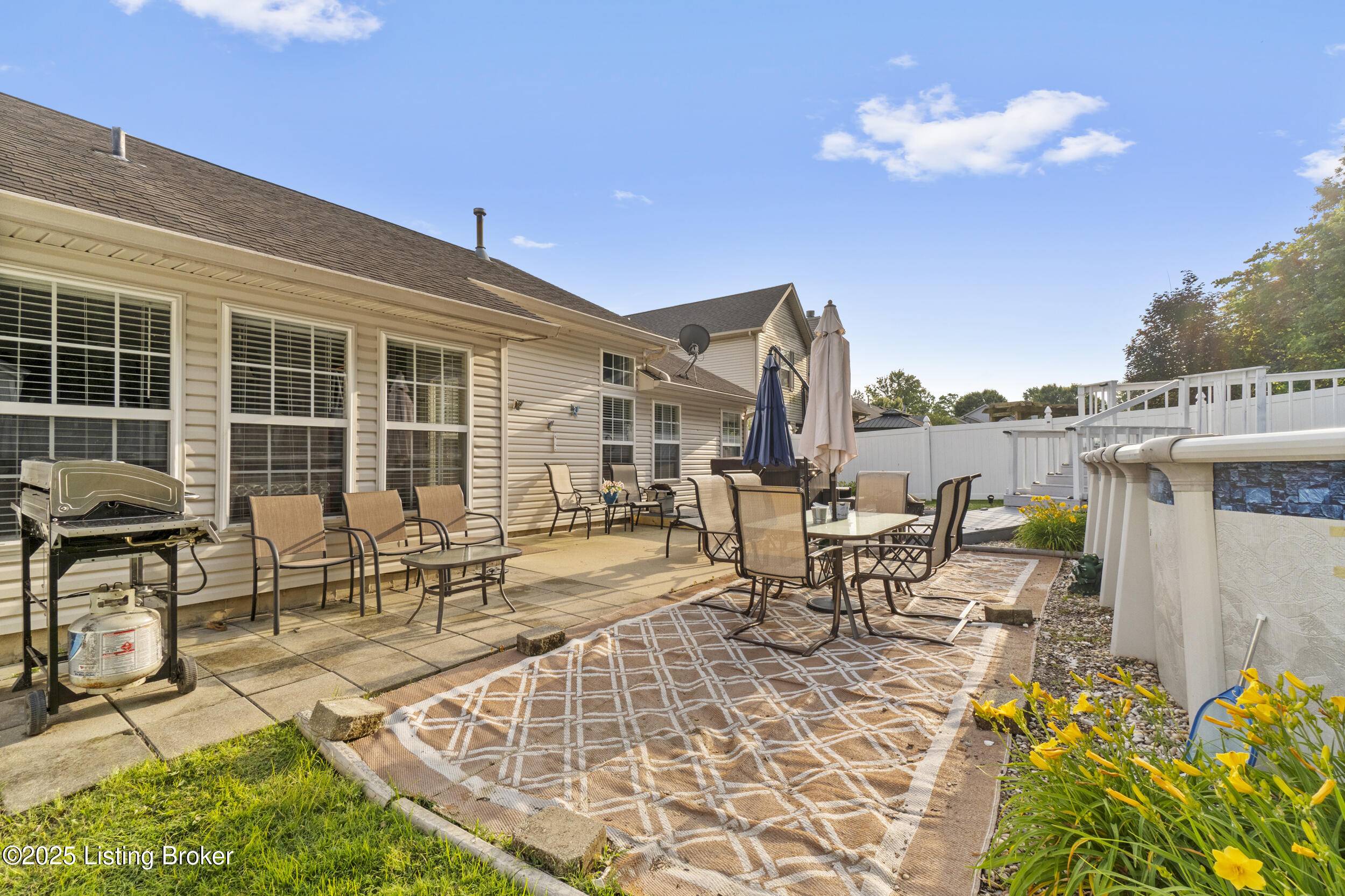 Louisville, KY 40228,7211 Quindero Run Rd