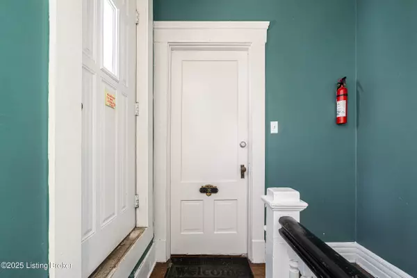 Louisville, KY 40208,1337 S 1st St #3R