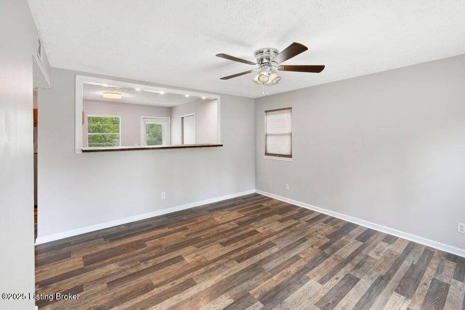 Louisville, KY 40228,6803 Yvonne Ct