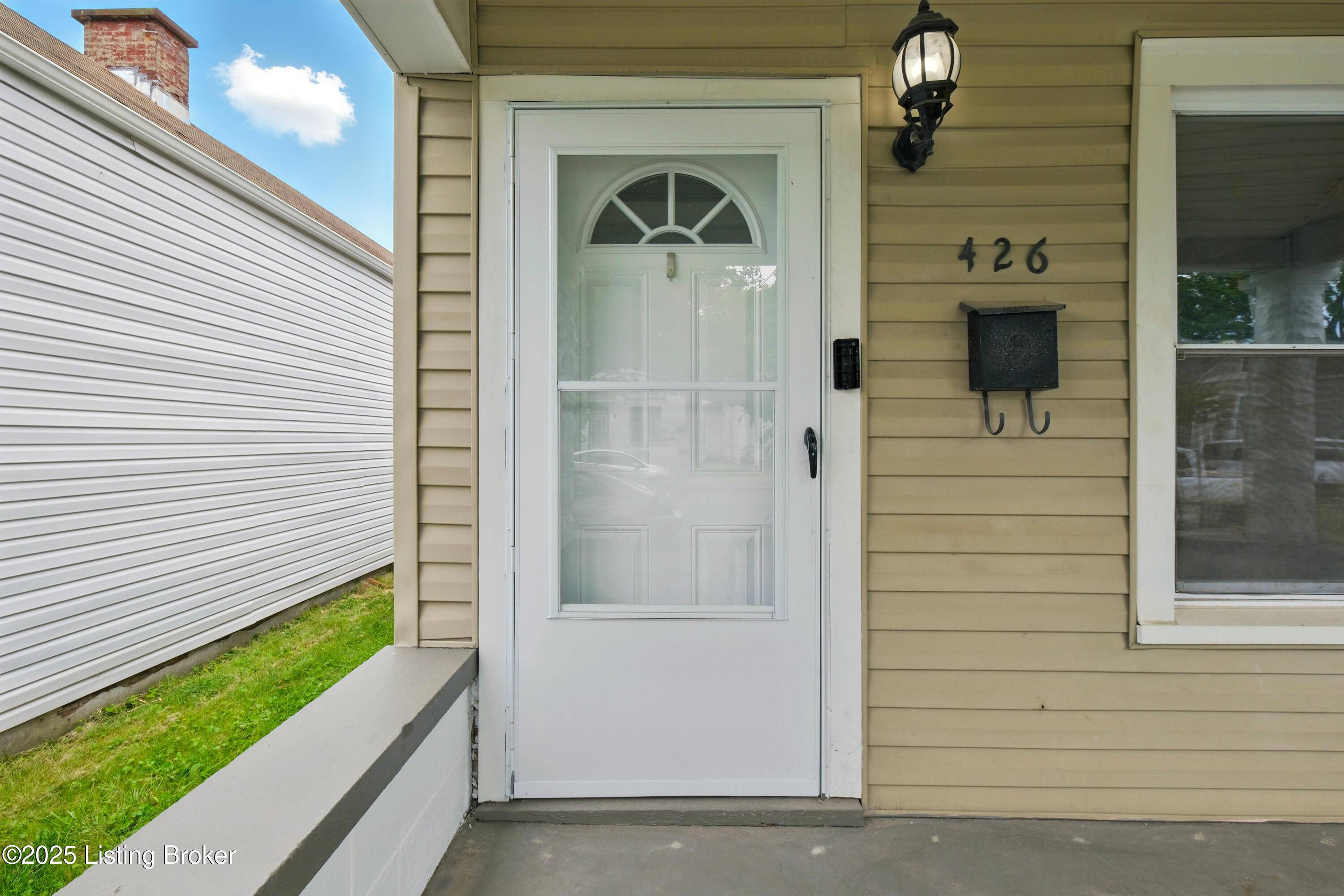Louisville, KY 40208,426 Marret Ave