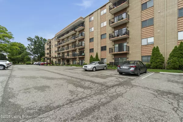 Louisville, KY 40207,4180 Lyndon WAY #309