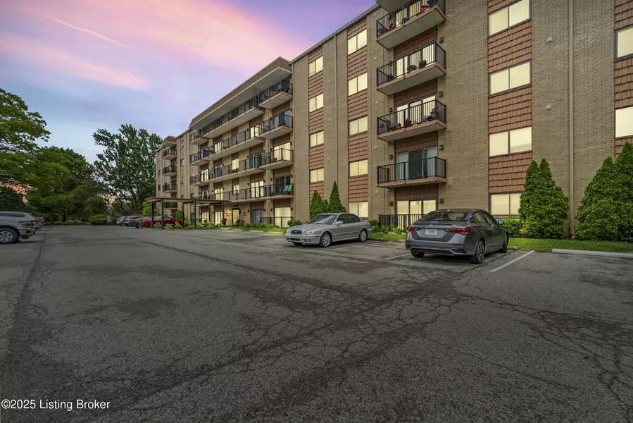 4180 Lyndon WAY #309, Louisville, KY 40207